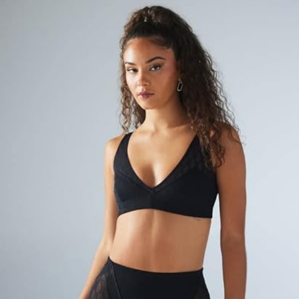 Savage X Fenty Peak Performance Low-Impact X Mesh Sports Bra